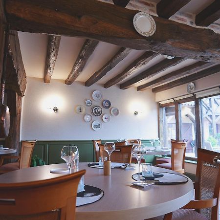 Auberge Du Cheval Blanc - Teritoria Selles-Saint-Denis Екстериор снимка