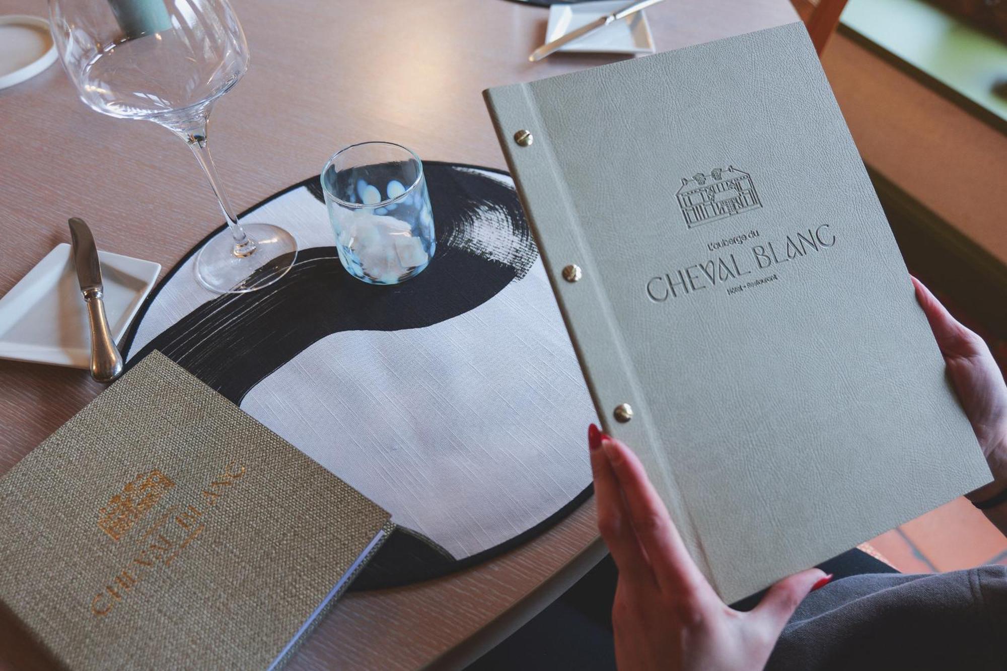 Auberge Du Cheval Blanc - Teritoria Selles-Saint-Denis Екстериор снимка