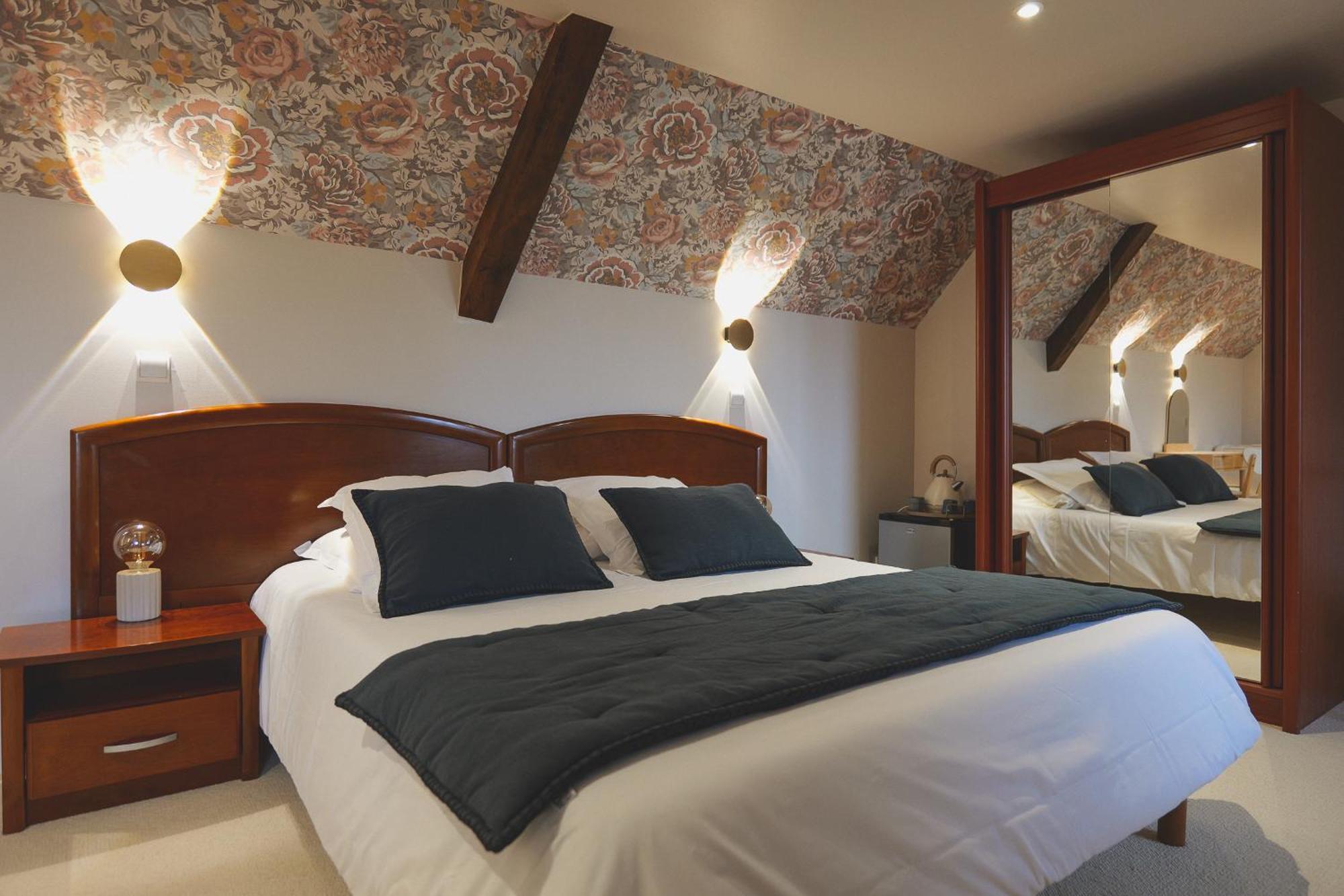 Auberge Du Cheval Blanc - Teritoria Selles-Saint-Denis Екстериор снимка